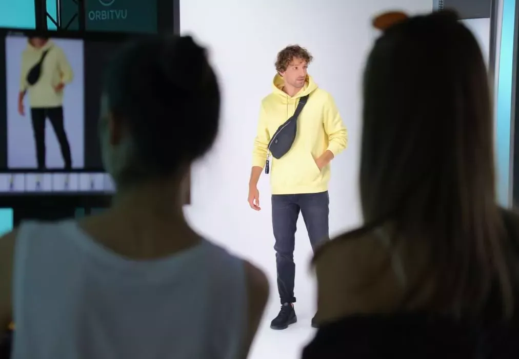 Forhåndsvisning af modellens placering i Orbitvus studie til fotografering med live modeller